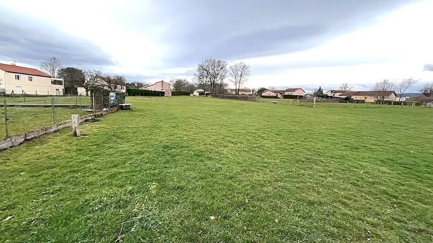 Image de terrain à Saint-Romain-la-Motte