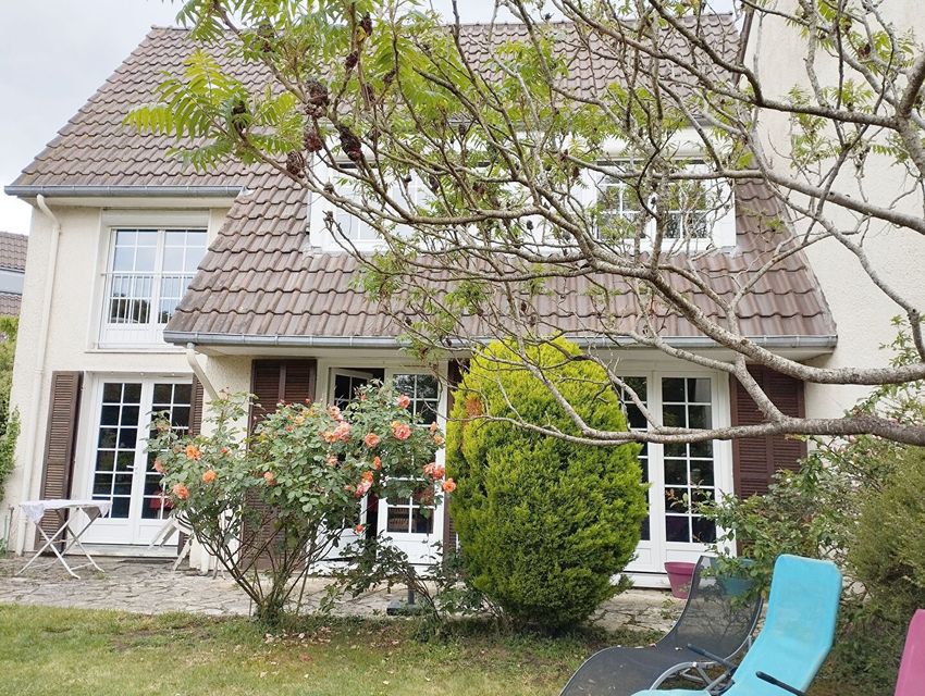 Image Façade à  maison individuelle de Breuillet