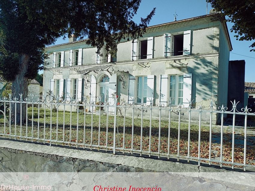 Image Façade à  villa de Blaye