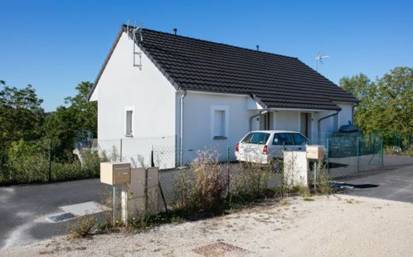 Image Façade à  maison individuelle de Annoix