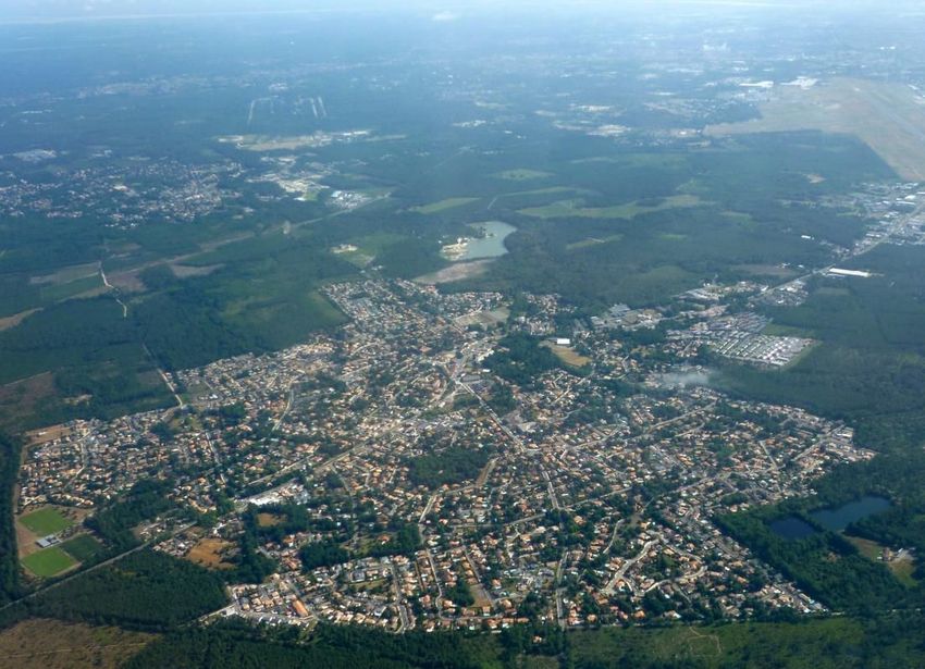 Image Vue à terrain de Saint-Jean-d'Illac