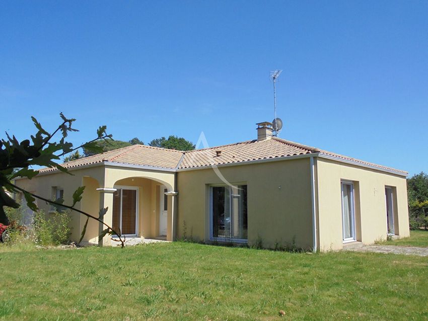 Image Façade à  maison individuelle de Les Achards