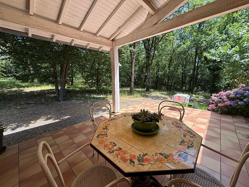 Image Terrasse à  maison individuelle de Cépet