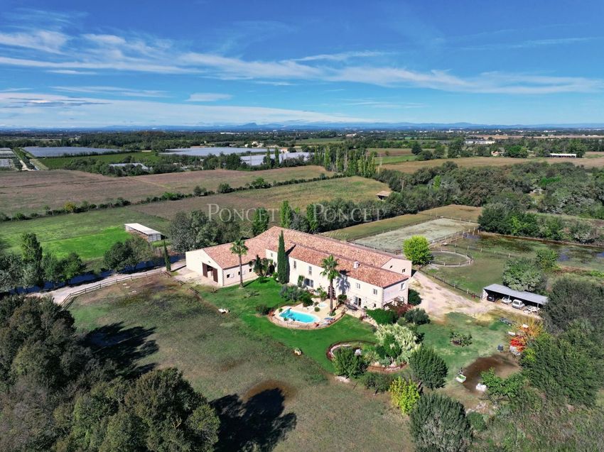 Image Vue à  maison de maître de Aigues-Mortes