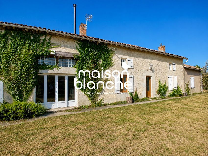 Image Façade à  maison individuelle de Chalandray