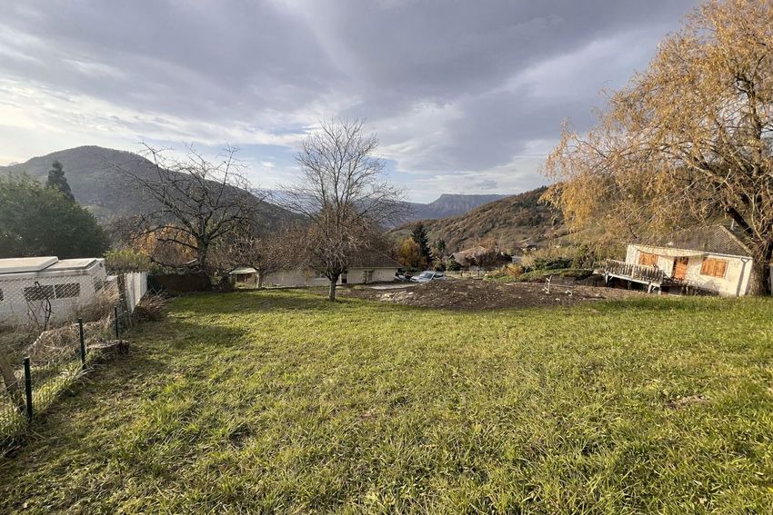 Image Vue à terrain de Revel