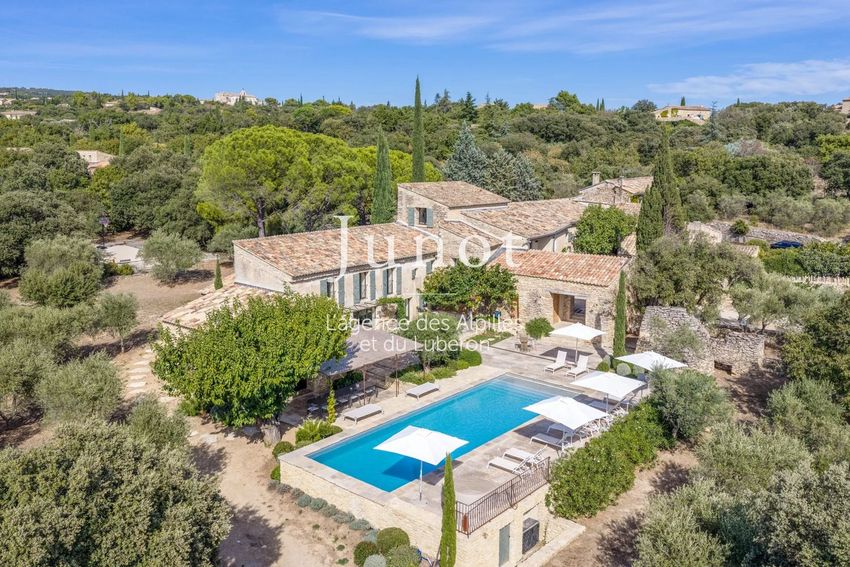 Image Piscine à  maison traditionnelle de Gordes