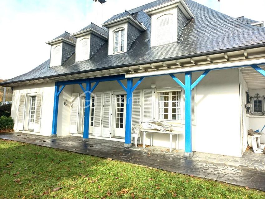 Image Façade à  maison individuelle de Lourdes