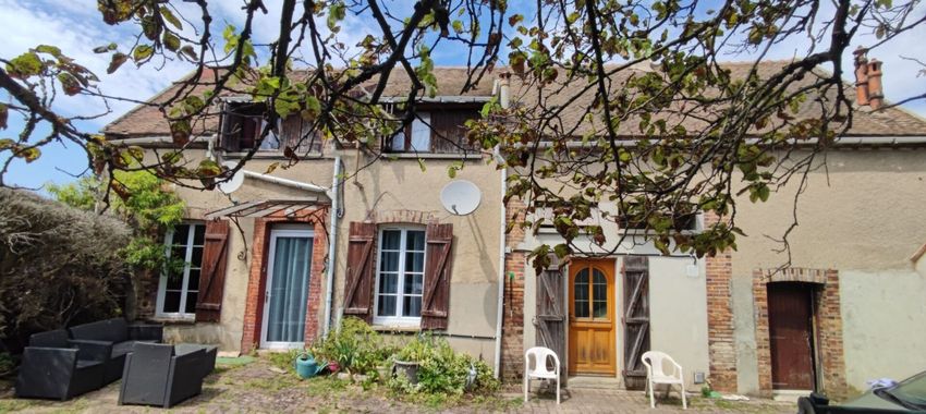 Image Façade à  maison individuelle de Saint-Denis-lès-Sens