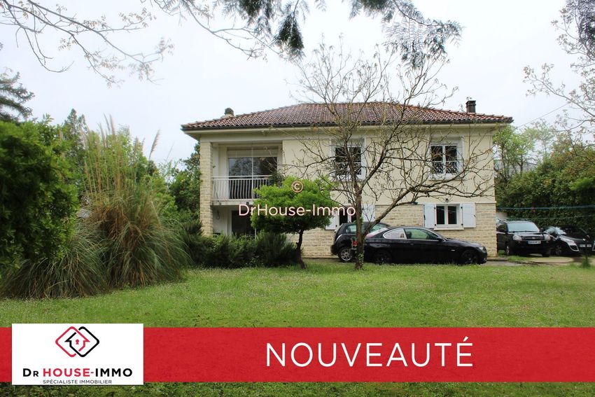 Image Façade à  villa de La Couronne