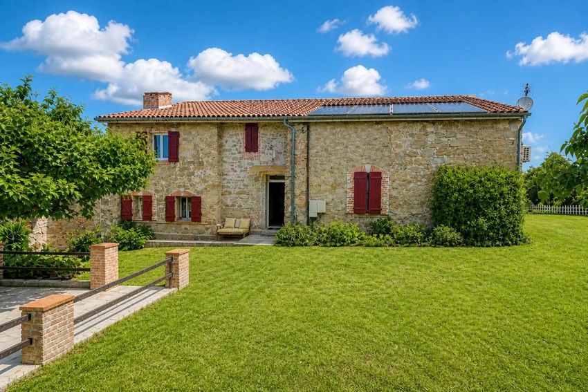Image Façade à  maison individuelle de Ambres