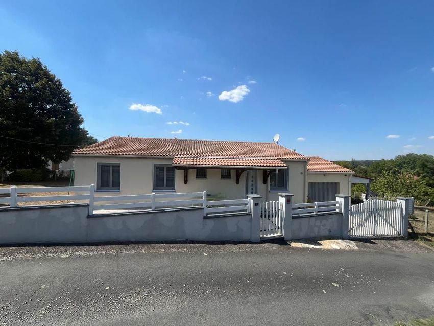 Image Façade à  maison individuelle de Chabanais