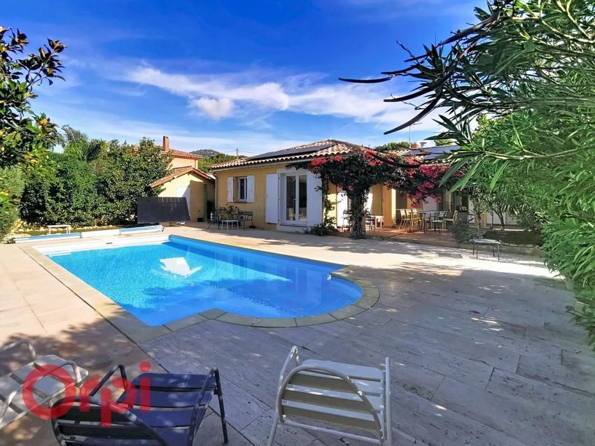 Image Piscine à  maison individuelle de Sanary-sur-Mer