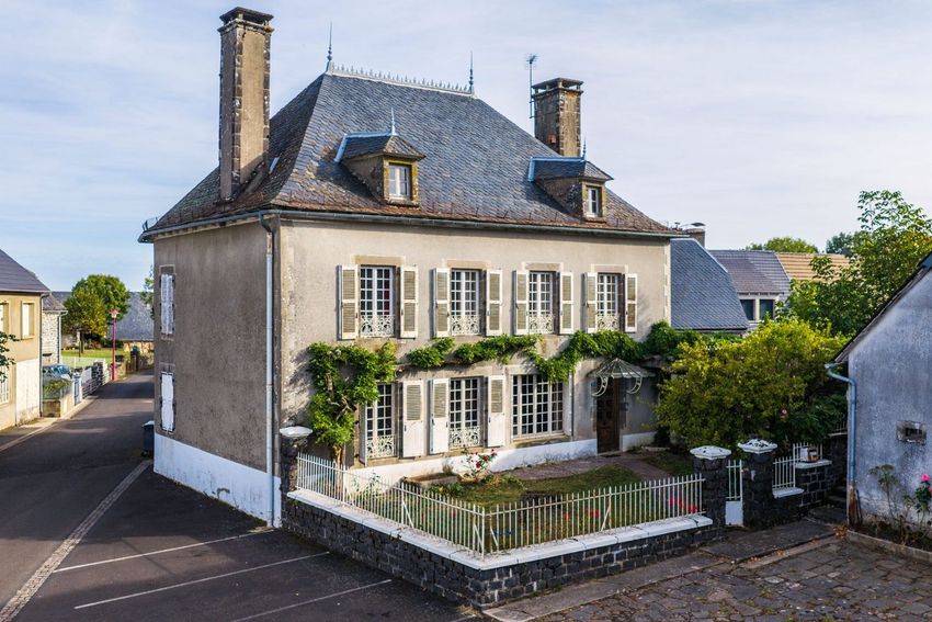 Image Façade à  maison individuelle de Chaussenac