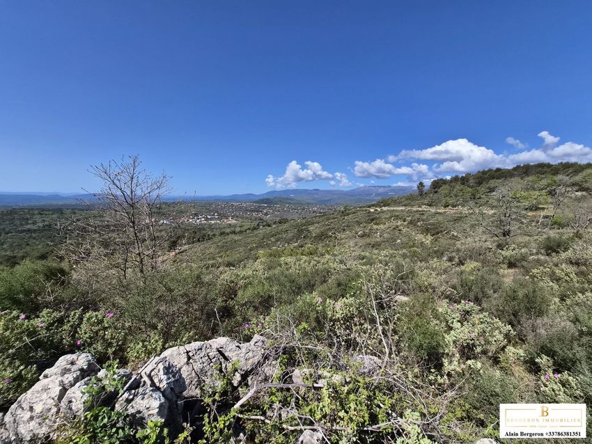 Image Vue à terrain de Saint-Cézaire-sur-Siagne