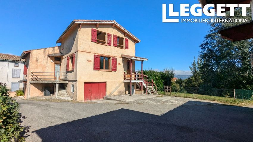 Image Façade à  propriété agricole de Serres-sur-Arget