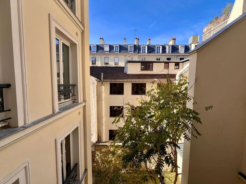 Image Façade à appartement de 56 Rue de Sèvres