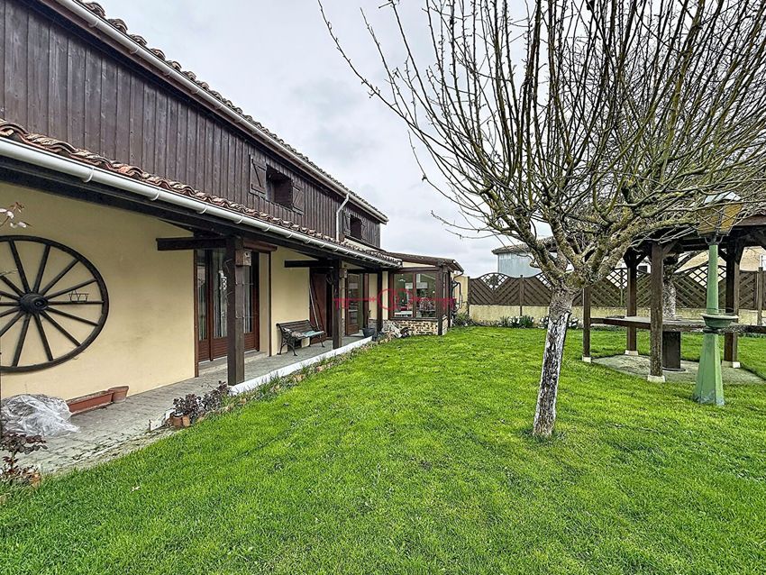 Image Façade à  maison individuelle de Verrières