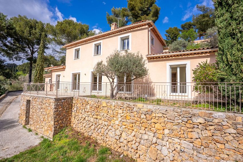 Image Façade à  maison individuelle de La Valette-du-Var