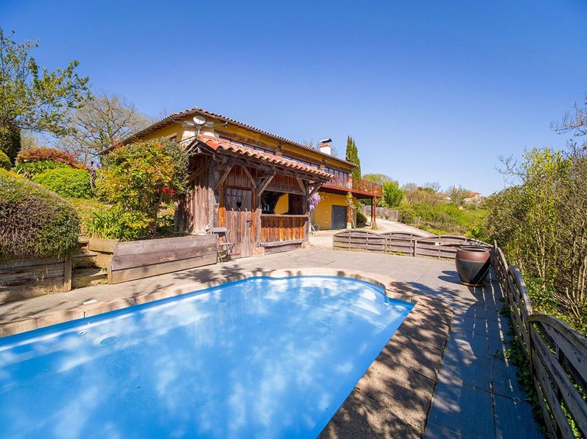Image Piscine à  maison individuelle de Castelnau-Tursan
