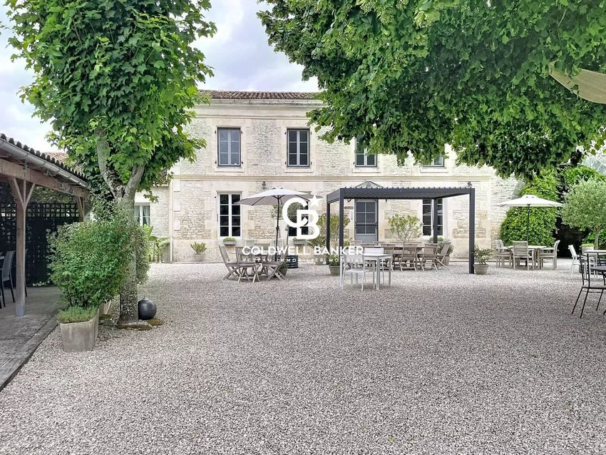 Image Façade à  propriété agricole de Aumagne