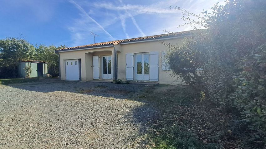 Image Façade à  maison individuelle de Coulonges-sur-l'Autize