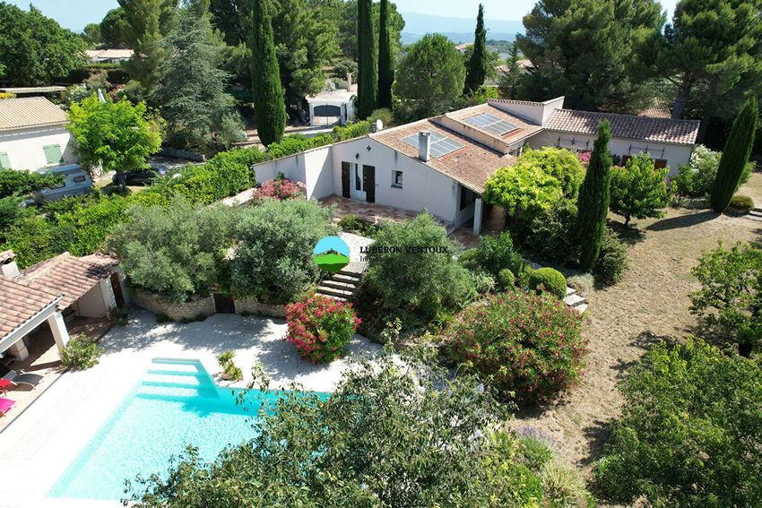Image Piscine à  maison individuelle de La Roque-sur-Pernes