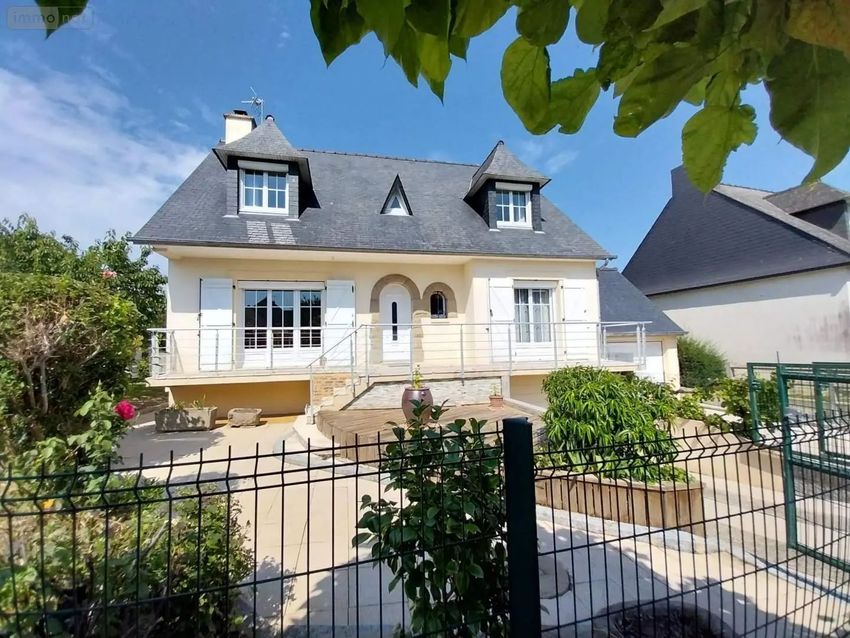 Image Façade à  maison individuelle de L'Hermitage