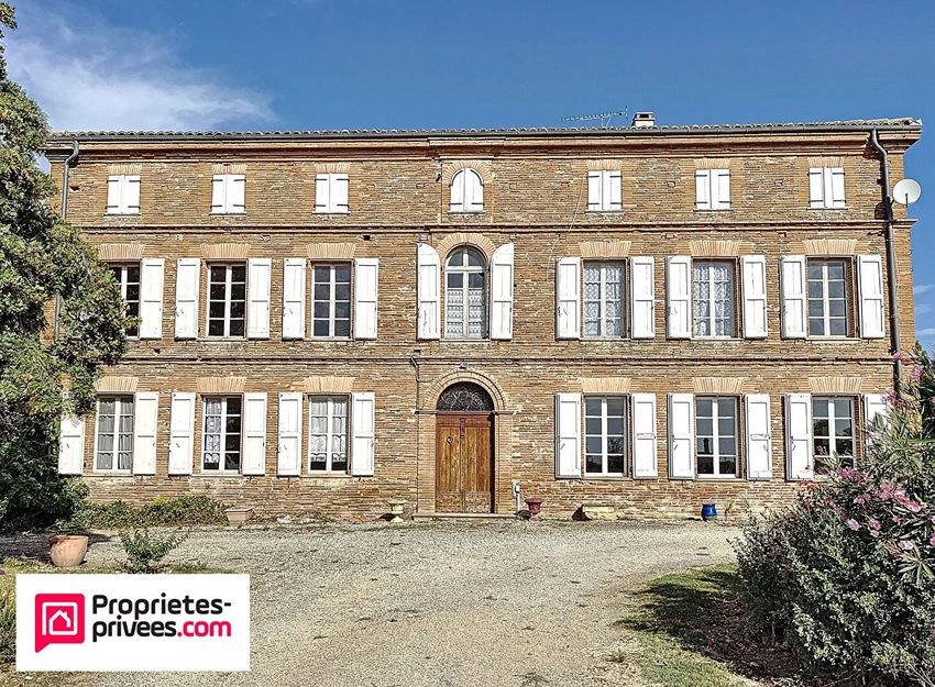 Image Vue à  maison de maître de Grazac