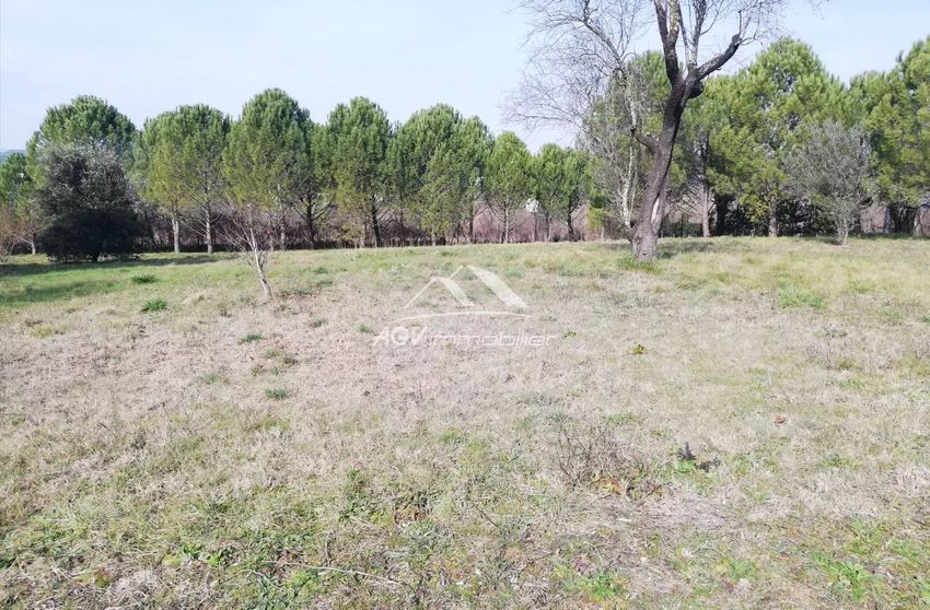 Image de terrain à Alès