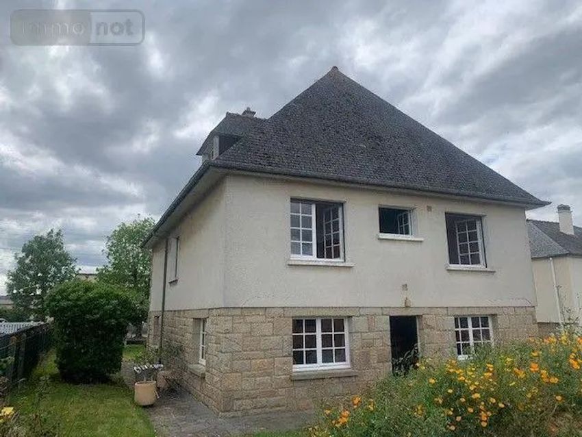 Image Façade à  maison individuelle de Tinténiac