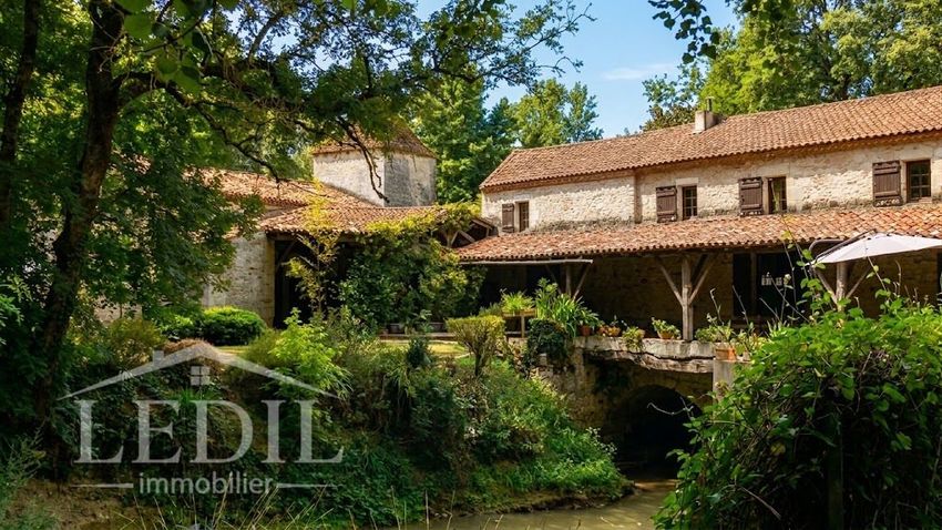 Image Façade à  propriété agricole de Grateloup-Saint-Gayrand