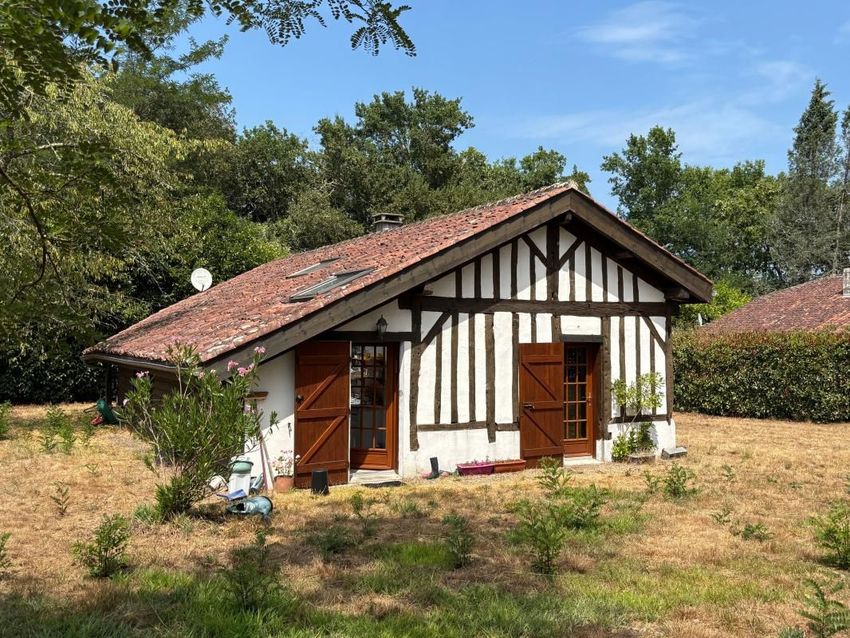 Image Façade à  maison individuelle de Mézos