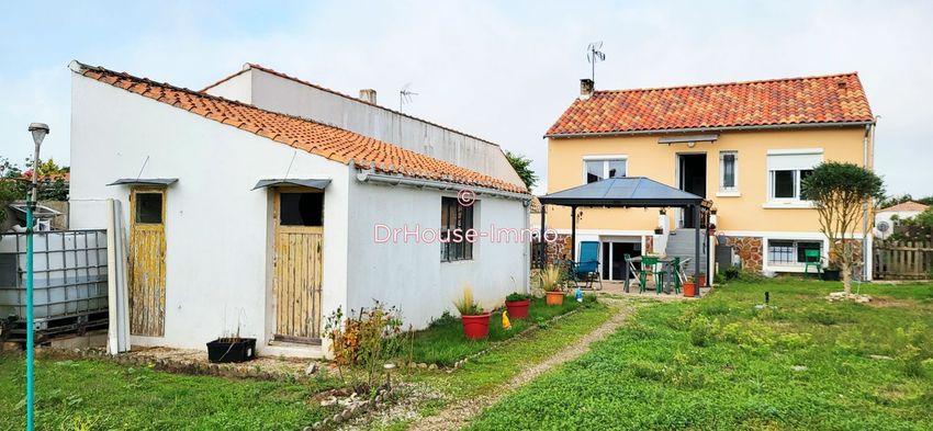 Image Façade à  villa de Jard-sur-Mer