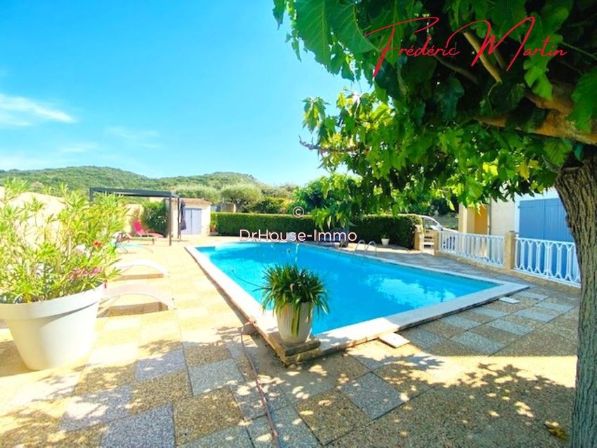 Image Piscine à  villa de Collias