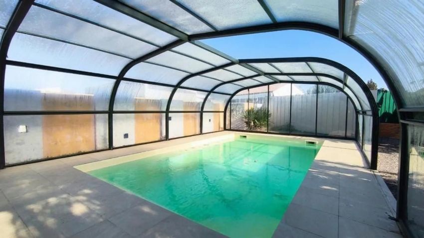 Image Piscine à  maison individuelle de Le Girouard