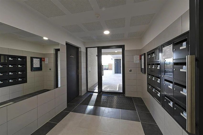 Image de studio à 1 Rue Henri Dunant
