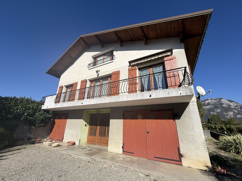 Image Façade à  maison individuelle de Myans