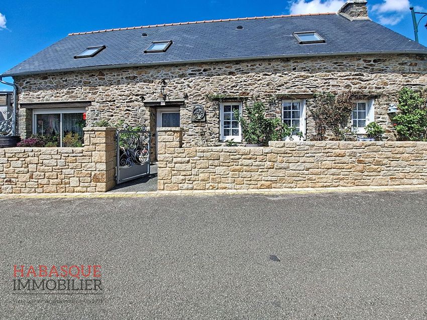 Image Façade à  maison individuelle de Sizun