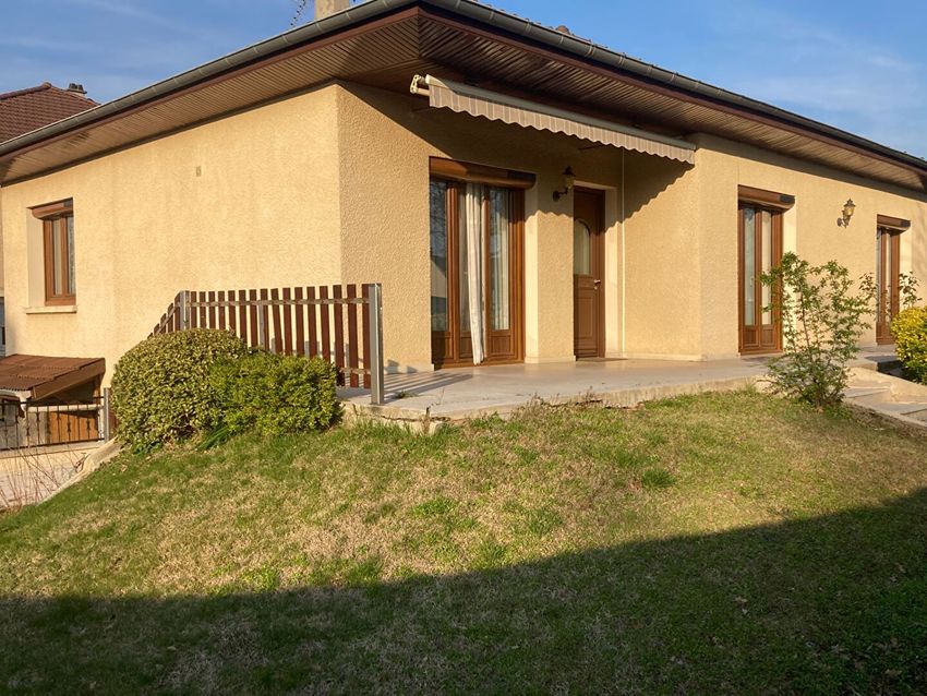 Image Façade à  maison individuelle de Corbas