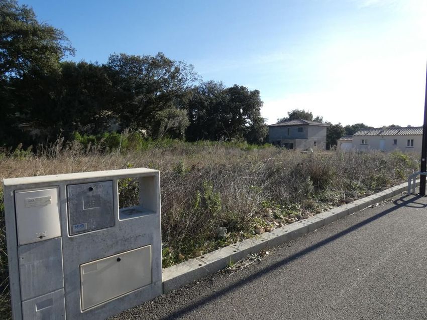 Image de terrain à Saint-Quentin-la-Poterie