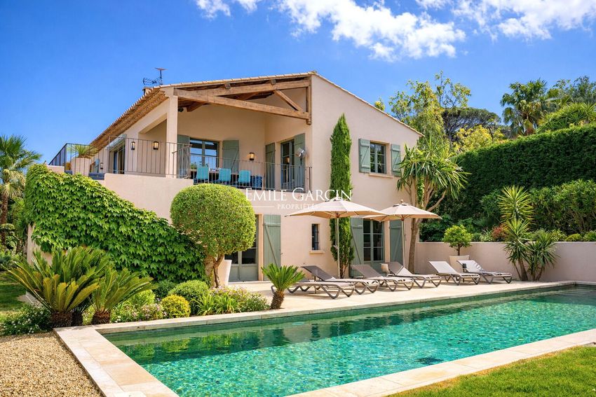 Image Piscine à  manoir de Saint-Tropez