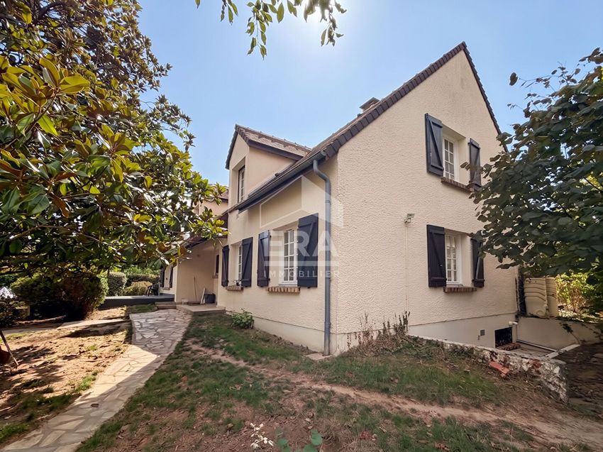 Image Façade à  maison individuelle de Saint-Fargeau-Ponthierry