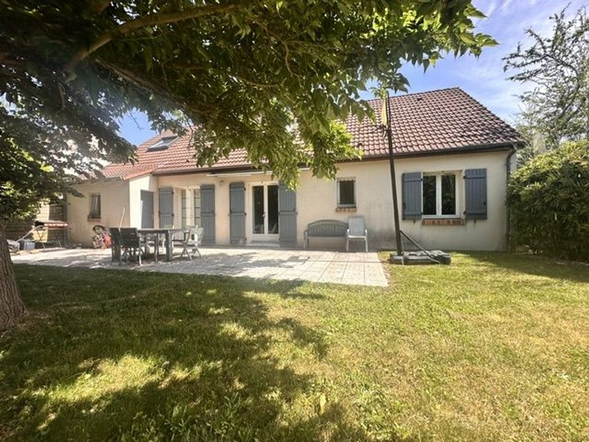 Image Façade à  maison individuelle de Ormes