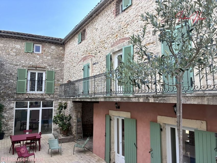 Image Façade à  villa de Saint-Hilaire-de-Brethmas
