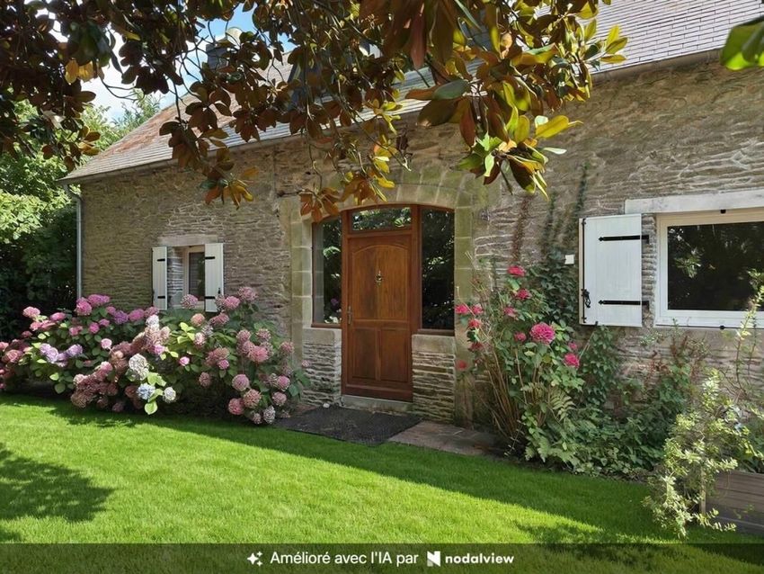 Image Façade à  propriété agricole de Châteauneuf-du-Faou