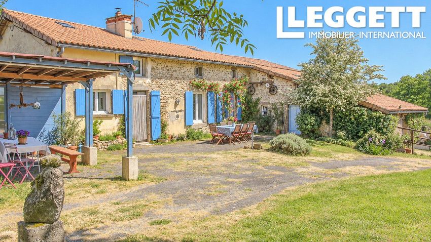 Image Façade à  propriété agricole de Saint-Pardoux-Soutiers