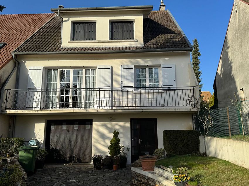 Image Façade à  maison individuelle de Feucherolles