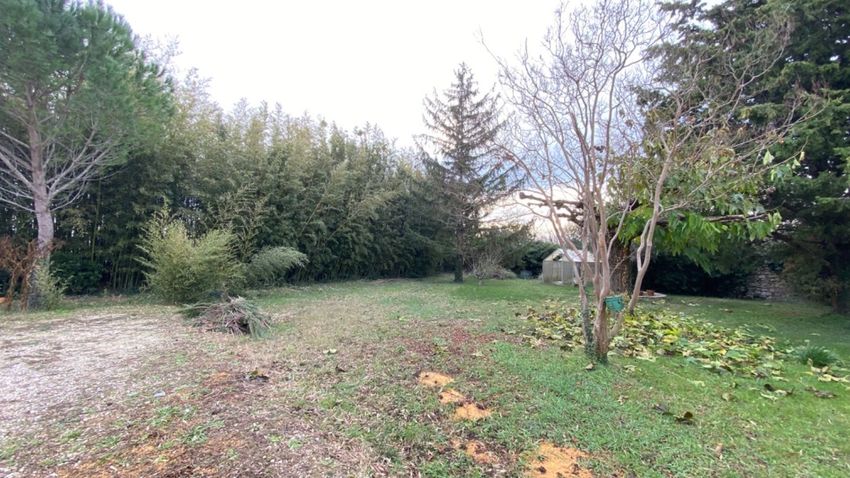 Image de terrain à Saint-Marcel-lès-Sauzet