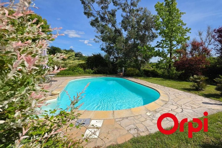 Image Piscine à  maison individuelle de Vourles